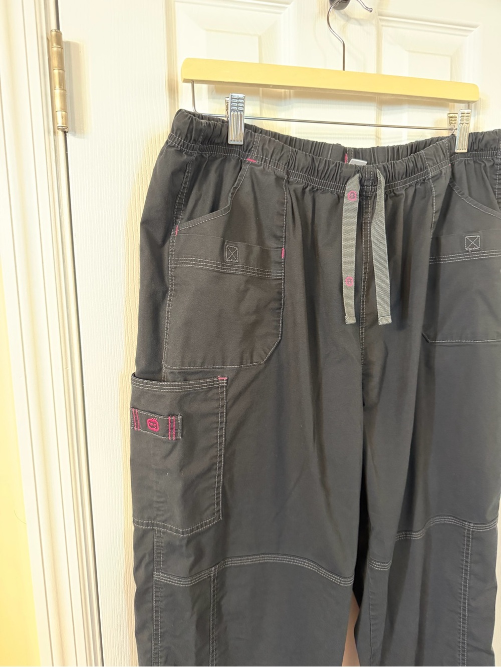 2 Pair WonderWink WonderFLEX Scrub Pants 2XL Tall Black Cargo 5108 - Picture 9 of 14